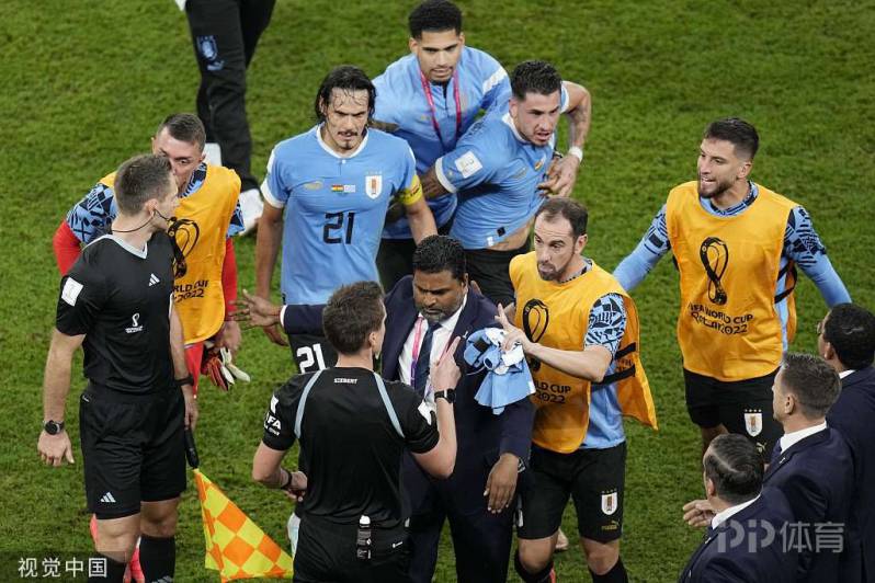 世界杯-乌拉圭2-0加纳无缘晋级 阿拉斯凯塔梅开二度 7 加纳对乌拉圭的比赛过程